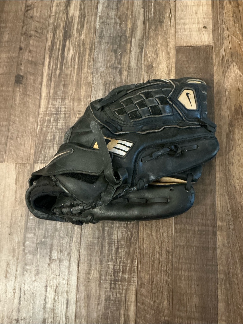 Nike Diamond Elite Edge DE-13” - Baseball Glove Black & Tan Right Hand